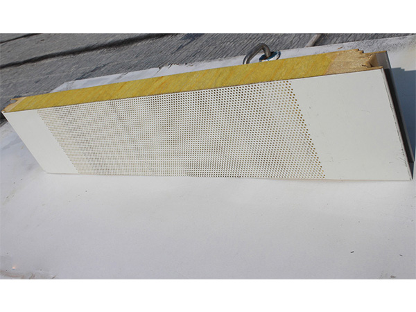 如何修復(fù)老化的彩鋼巖棉夾芯板？