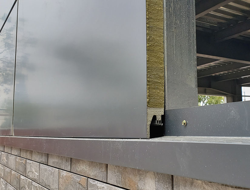 巖棉夾芯板為什么會(huì)老化？